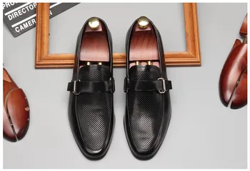חמה למכירה גברים הבהונות עגולות עור אמיתי להחליק על לנשימה נעלי גברים חלול החוצה אנגליה סגנון שחור עצלנים נעלי משלוח חינם