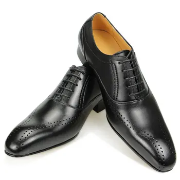 נעלי Mens יוקרה מעצב אוקספורד עור אופנה מזדמן מחודד בוהן עסקית רשמית בחתונה זכר Brogue שמלת נעליים לגברים